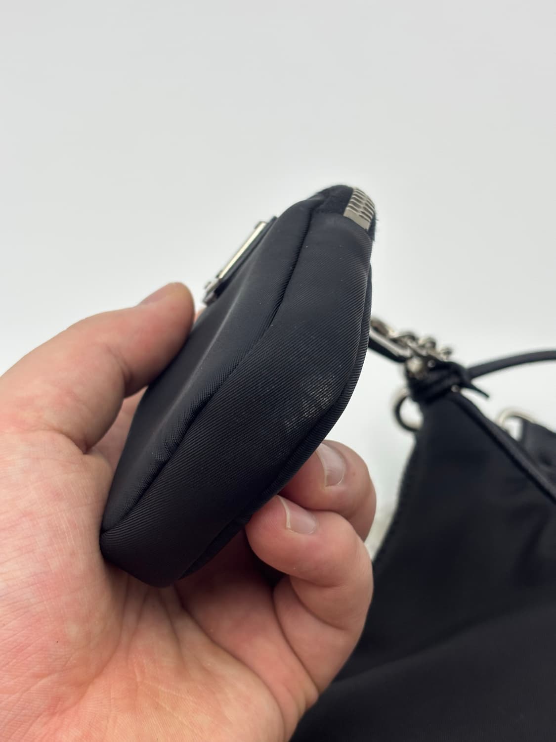 프라다 리에디션 테수토 호보백 상품이미지4