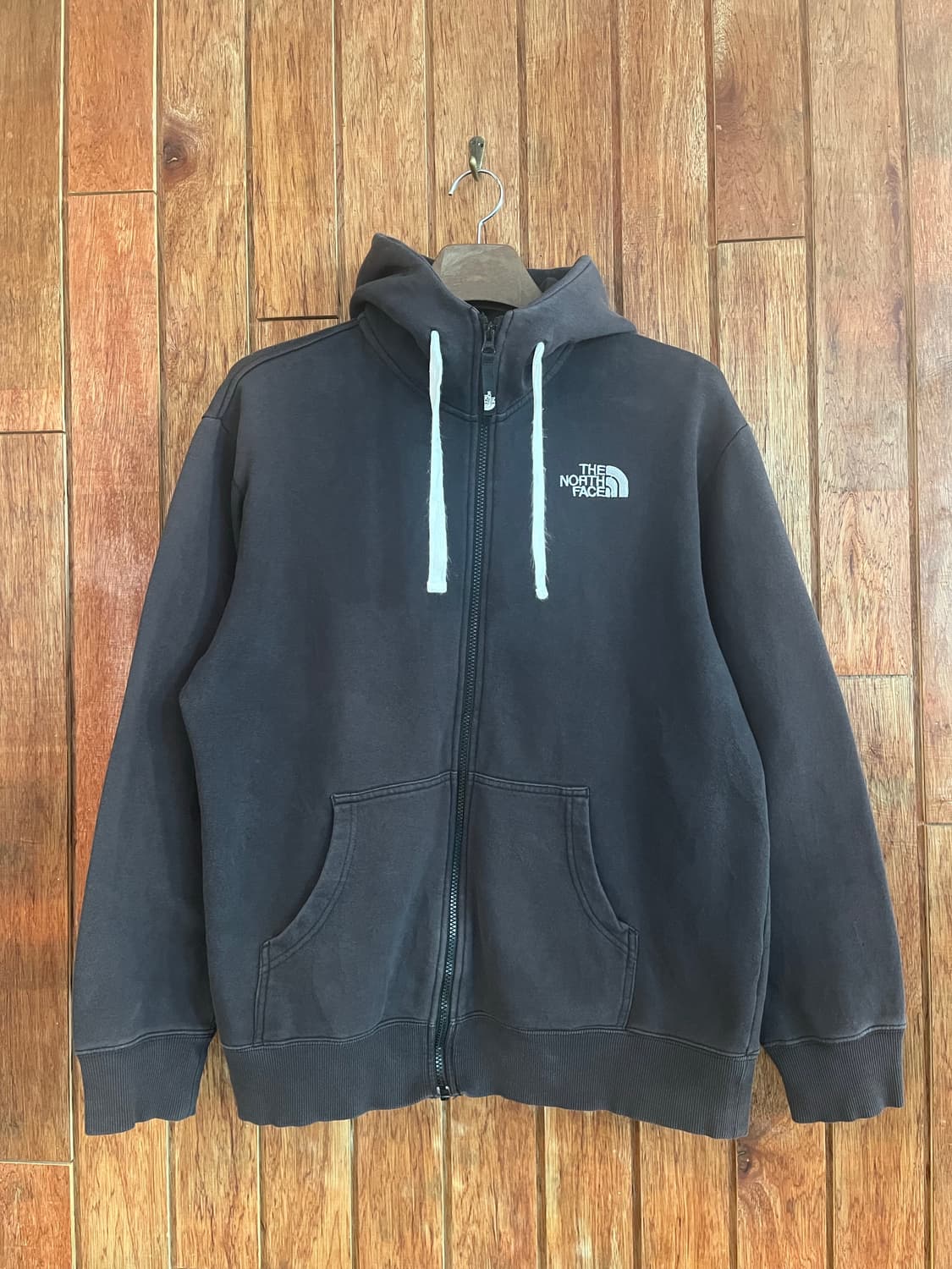 노스페이스 일본판 차콜 후드집업 상품이미지1