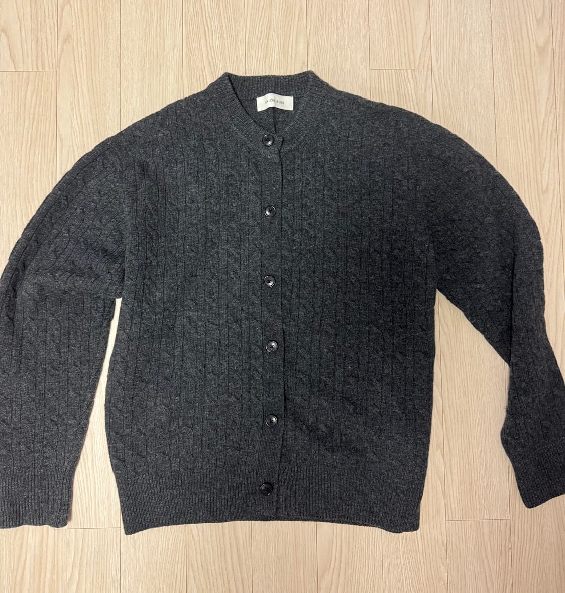 유니온블루 케이블 울 크롭 가디건 차콜 L 상품이미지1