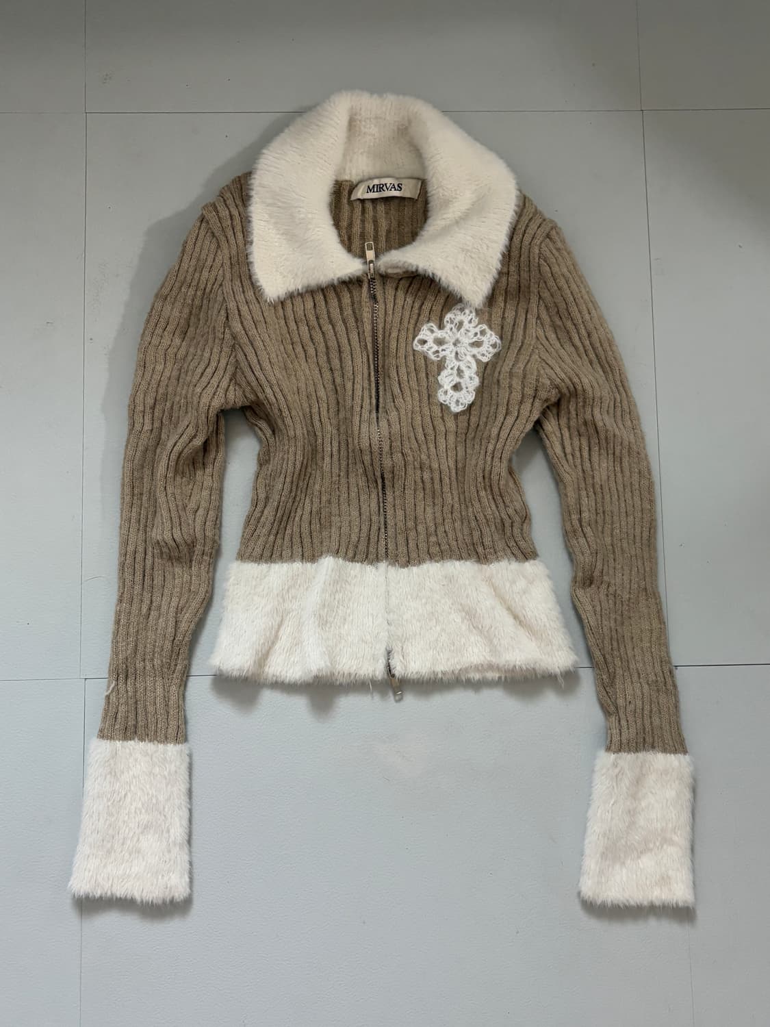 hurtremake Cross-Patch Cardigan Zip-Up 상품이미지1