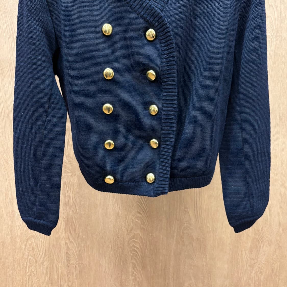 입생로랑 울 니트 가디건 자켓 시그니처 더블 골드 버튼 디테일 딥 네이비 상품이미지5