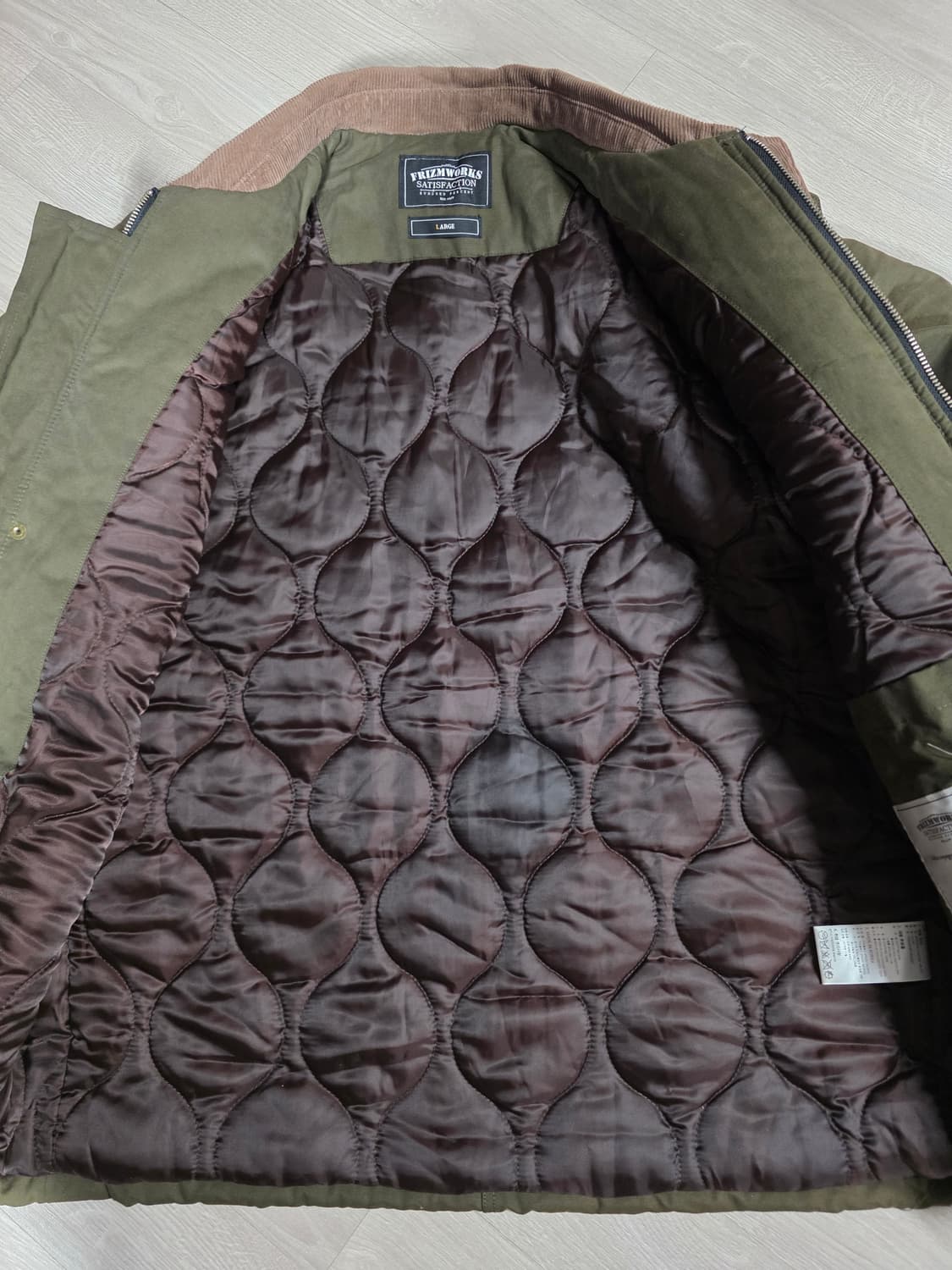 프리즘웍스 남자 카라자켓.  
싸이즈 100~105 상품이미지4