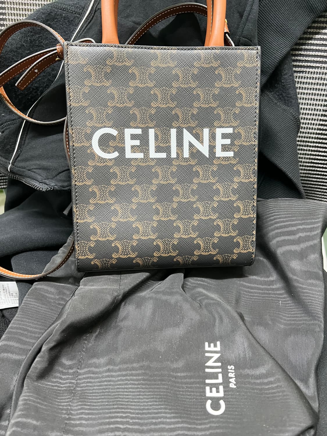 셀린느 카바스 트리옹프 버티컬 미니백 크로스백 상품이미지1