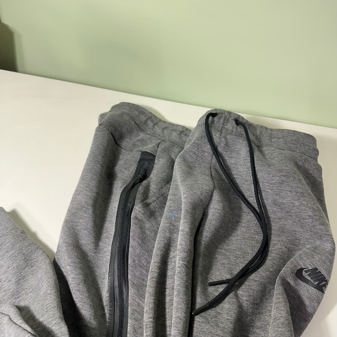 XXL 나이키 진그레이 레귤러핏 밴딩 테크팩 조거팬츠 상품이미지2