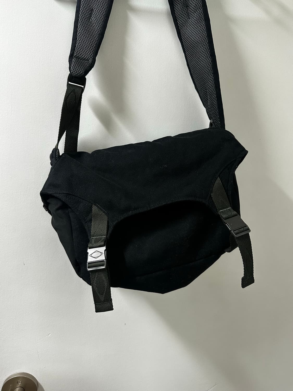 미스치프 MSCHF OXFORD MAIL BAG black 상품이미지1