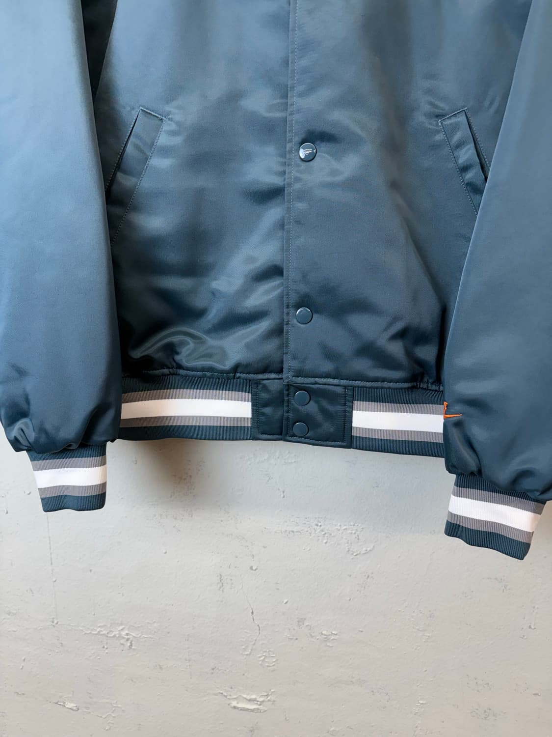 나이키 사틴 루즈핏 빅로고 바시티 자켓 상품이미지7