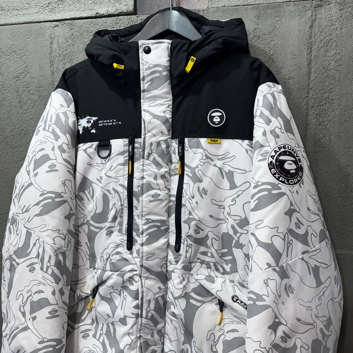 에이프 by 베이프 익스플로럴 카모 다운 패딩 (L)   상품이미지2