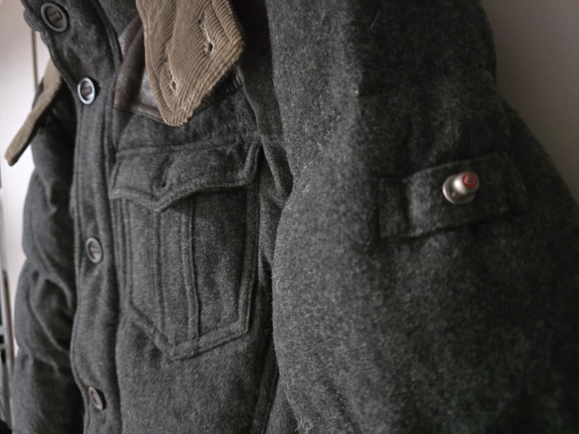 series; 코오롱 시리즈 모직 덕다운패딩.
싸이즈 95 .  남자
 상품이미지4