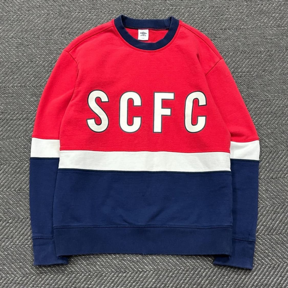 엄브로 배색 프린팅 맨투맨v0434 상품이미지1