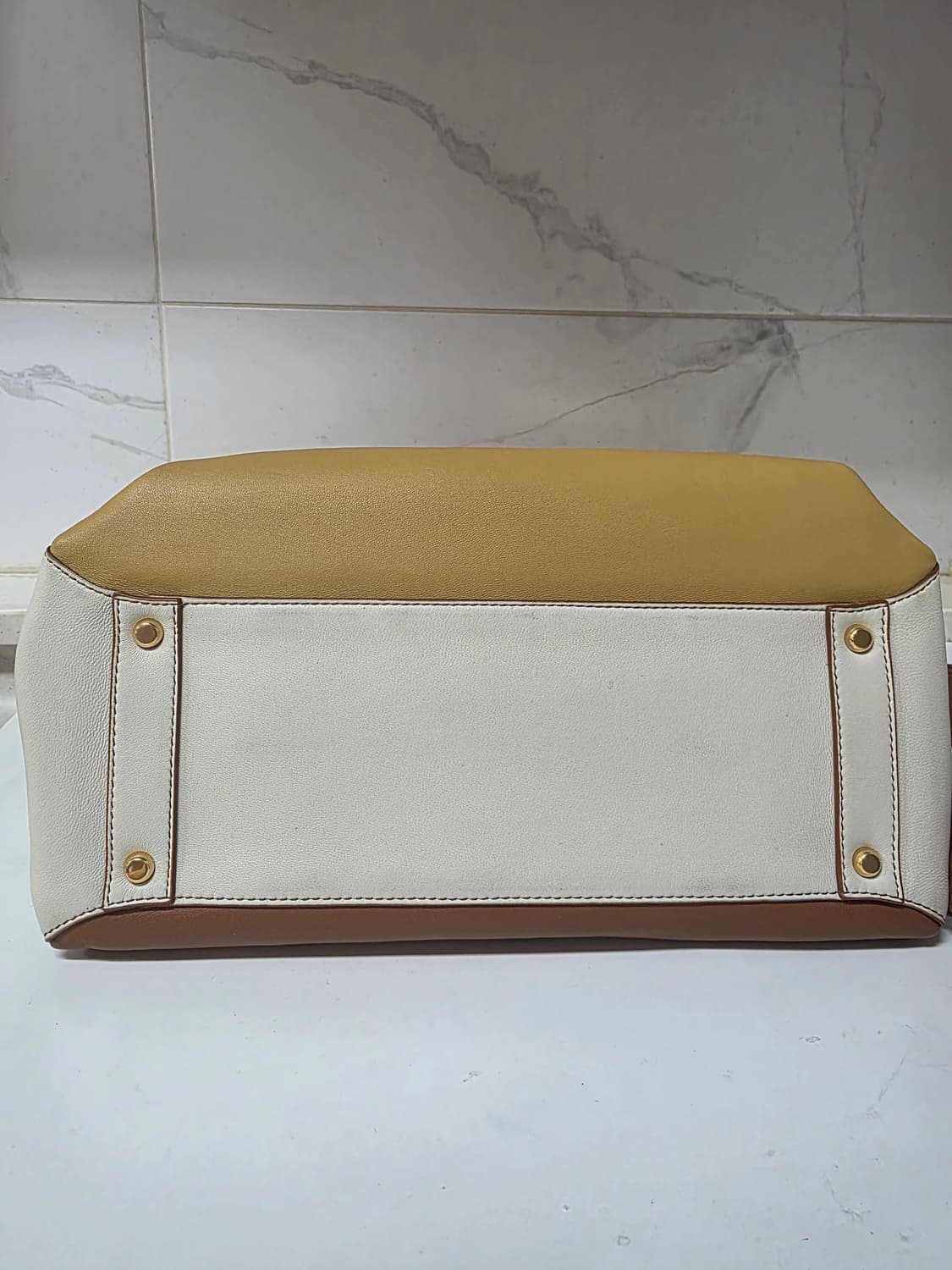 보네타베네타 피아짜 토트겸 크로스백 상품이미지3