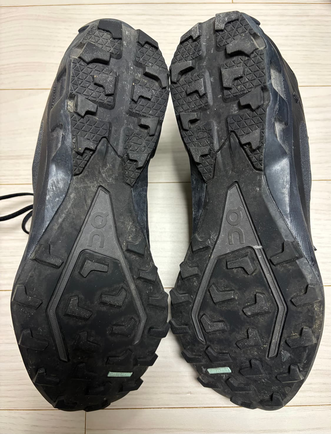 파프 온 클라우드벤쳐 피크 올 블랙 260 상품이미지4