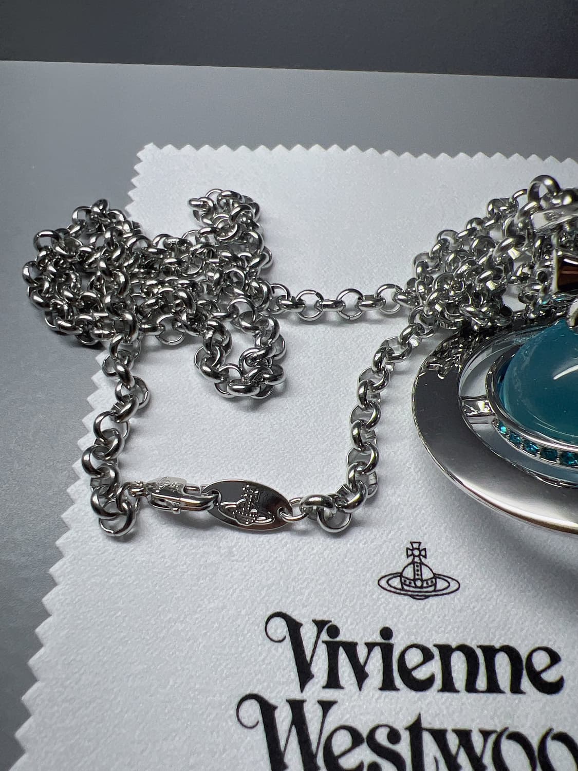 비비안웨스트우드 블루 빅오알비 목걸이 상품이미지2