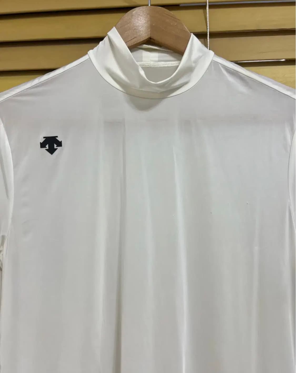 데상트 여성 기능성 하프터틀넥 이너티셔츠 M 상품이미지1