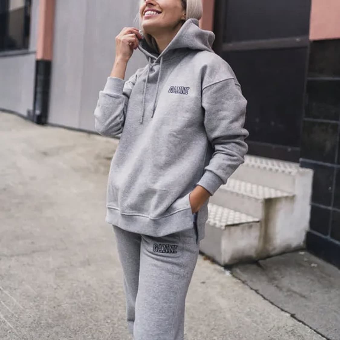 가니 GANNI 로고 기모 후디 상품이미지1