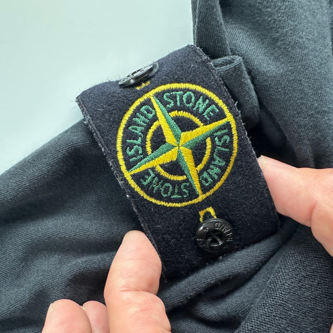 Stone island 스톤아일랜드 와펜 포인트 블랙 니트 슬리브 상품이미지6