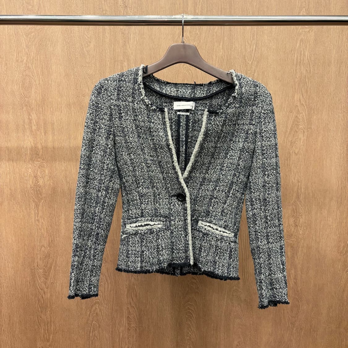 이자벨마랑 에뚜왈 브이넥 크롭 트위드 자켓 프린지 디테일 블랙 아이보리 상품이미지2