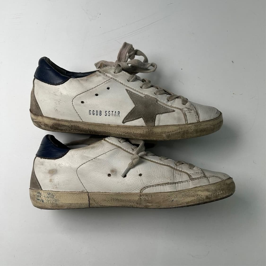 골든구스 슈퍼스타 화이트 네이비탭 스니커즈 230 상품이미지3