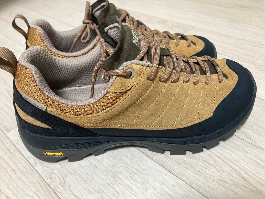 네파 트레킹화 255 판매 상품이미지3