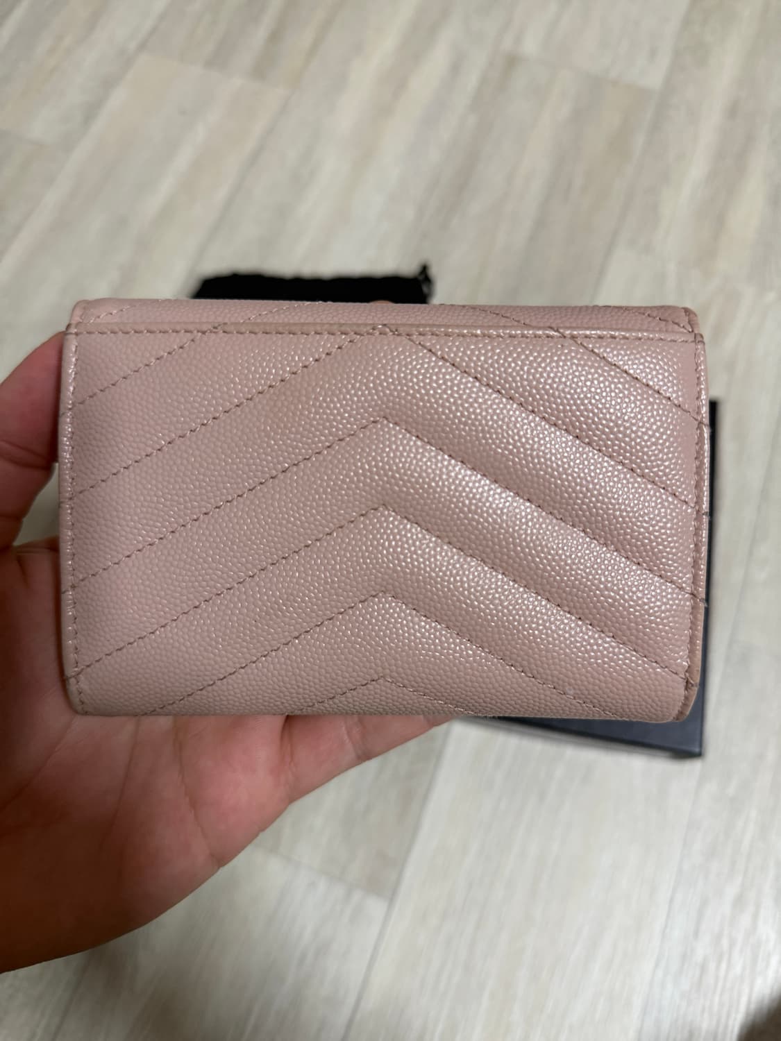 생로랑 마틀라세 반지갑 상품이미지2