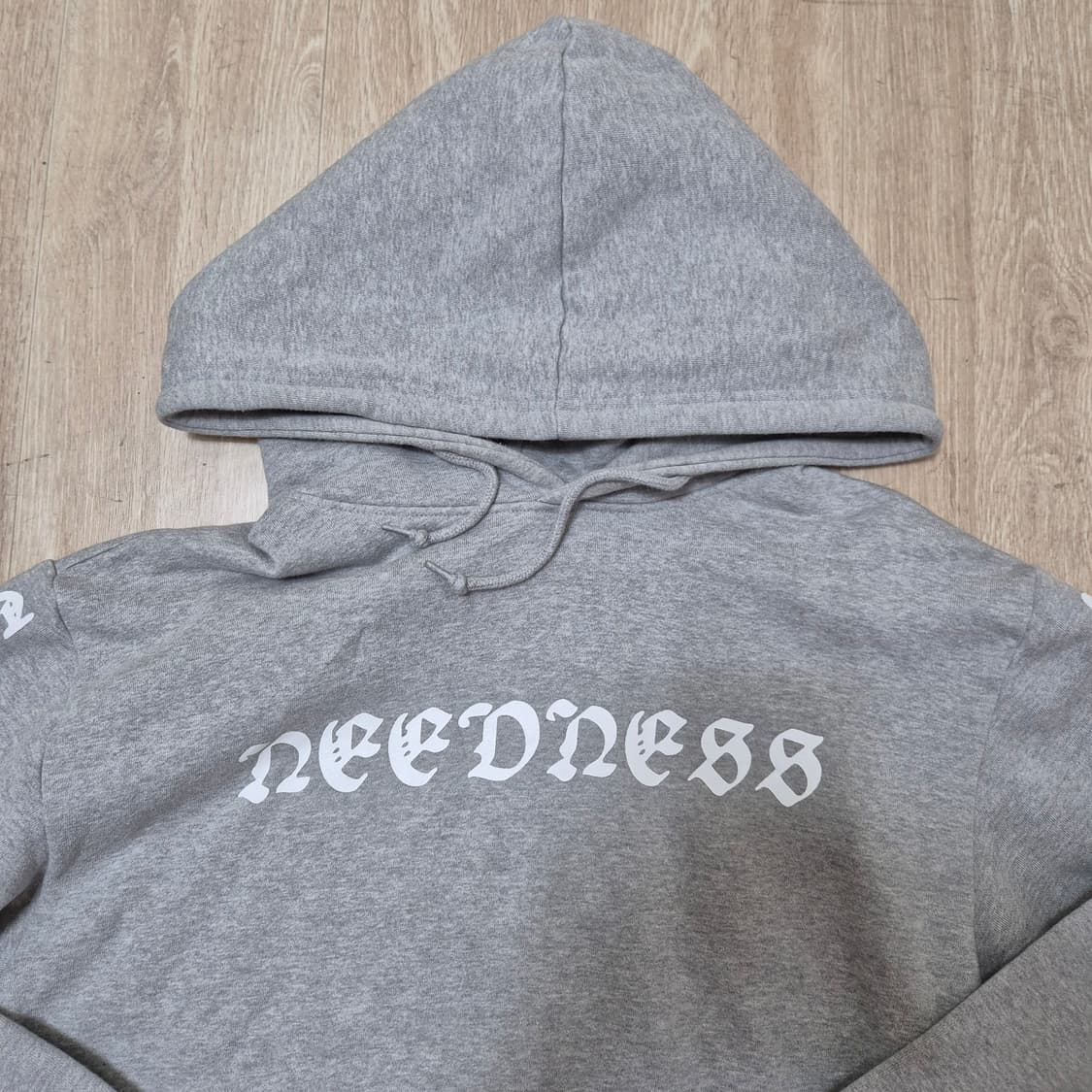 NEEDNESS 니드니스 빅로고 후드티 상품이미지2