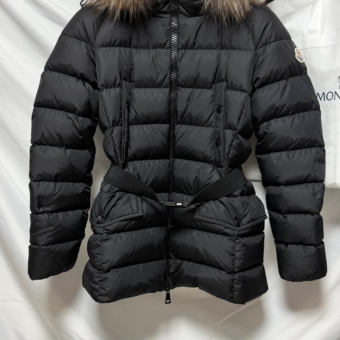 [S+급/1] 몽클레어 클리온 여성패딩 블랙 폭스퍼 풀구성 상품이미지3