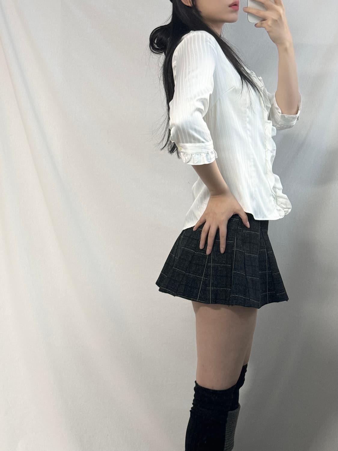 글로시 프릴 블라우스 상품이미지2