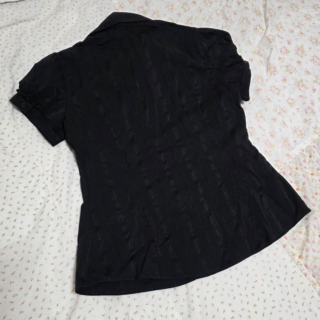 블랙 고딕 프릴 퍼프 반팔 블라우스 공겜여주 로걀 y2k 상품이미지5