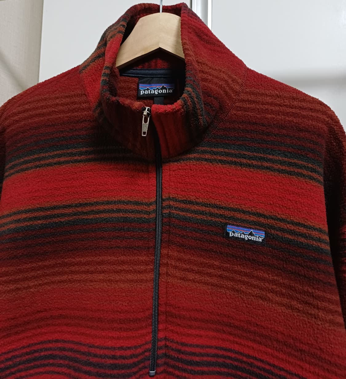 🇺🇸 파타고니아 신칠라 스웨터 - 옴브레 스트라이프 상품이미지2