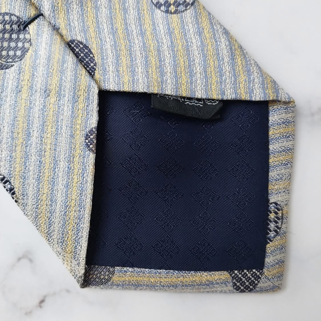 지방시 실크 그레이 스트라이프&도트 넥타이 9.9cm A등급 K1095
 상품이미지10