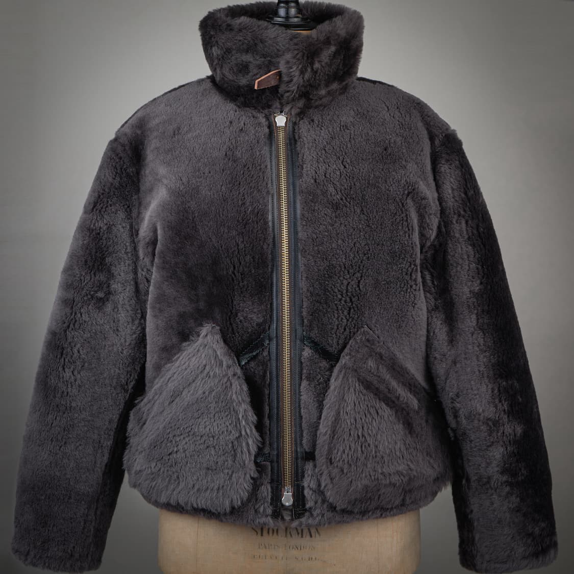 디아프바인 B-6 무스탕 블랙 그레이 상품이미지5