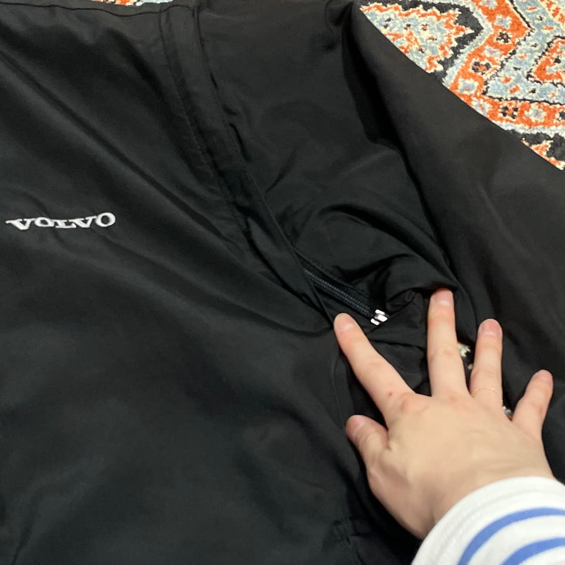 볼보 블랙 누빔 바람막이 점퍼 남성100 상품이미지4