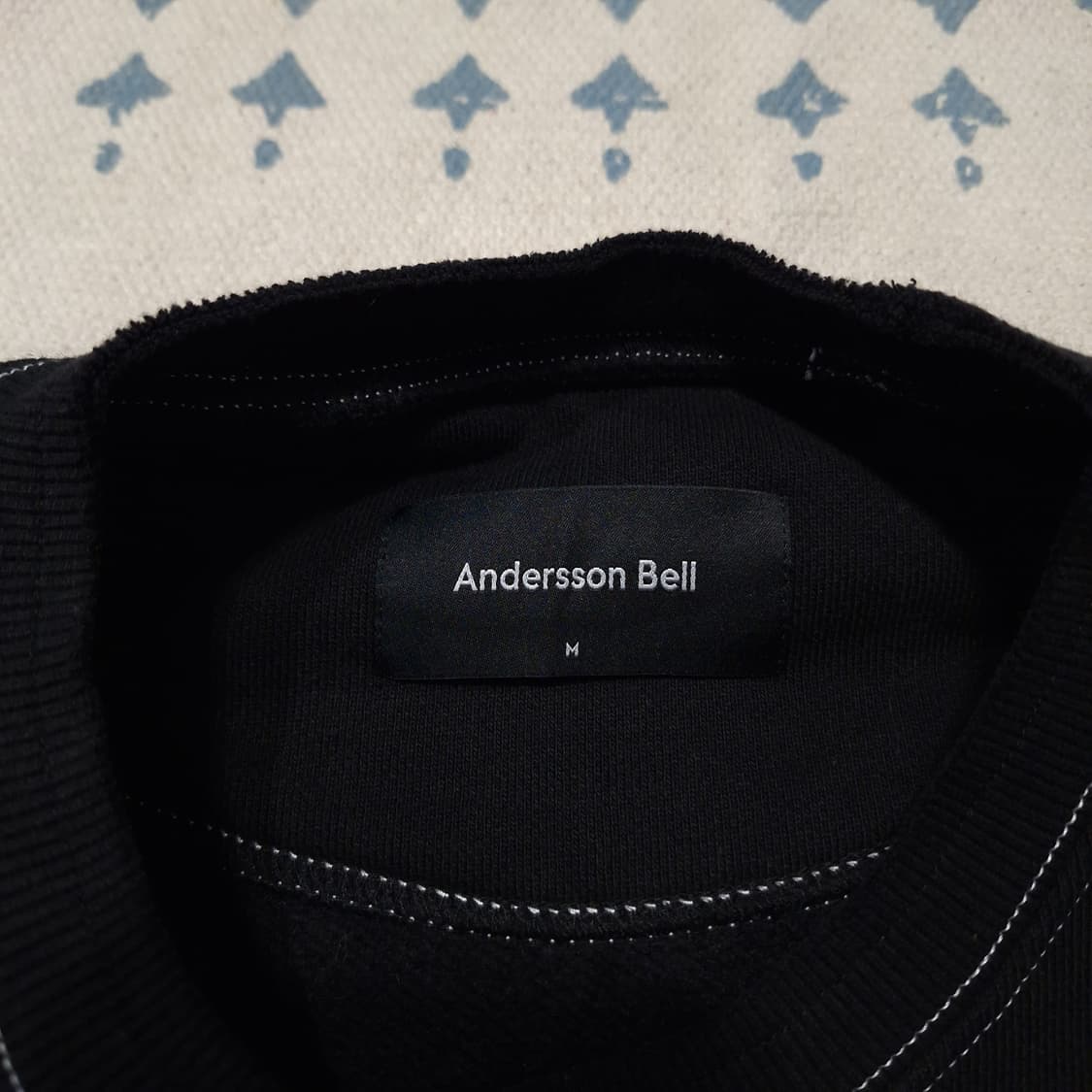 앤더슨벨 블랙 화이트 레이어드 언발란스 스트릿 기모 맨투맨 상품이미지9