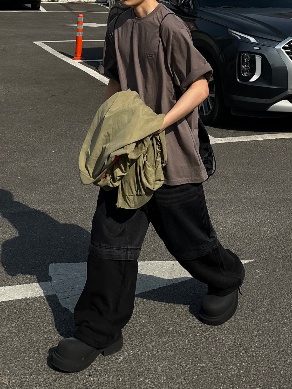 언더마이카 Mu.05 안티 로고 오버핏 반팔티 카키(2) 상품이미지1