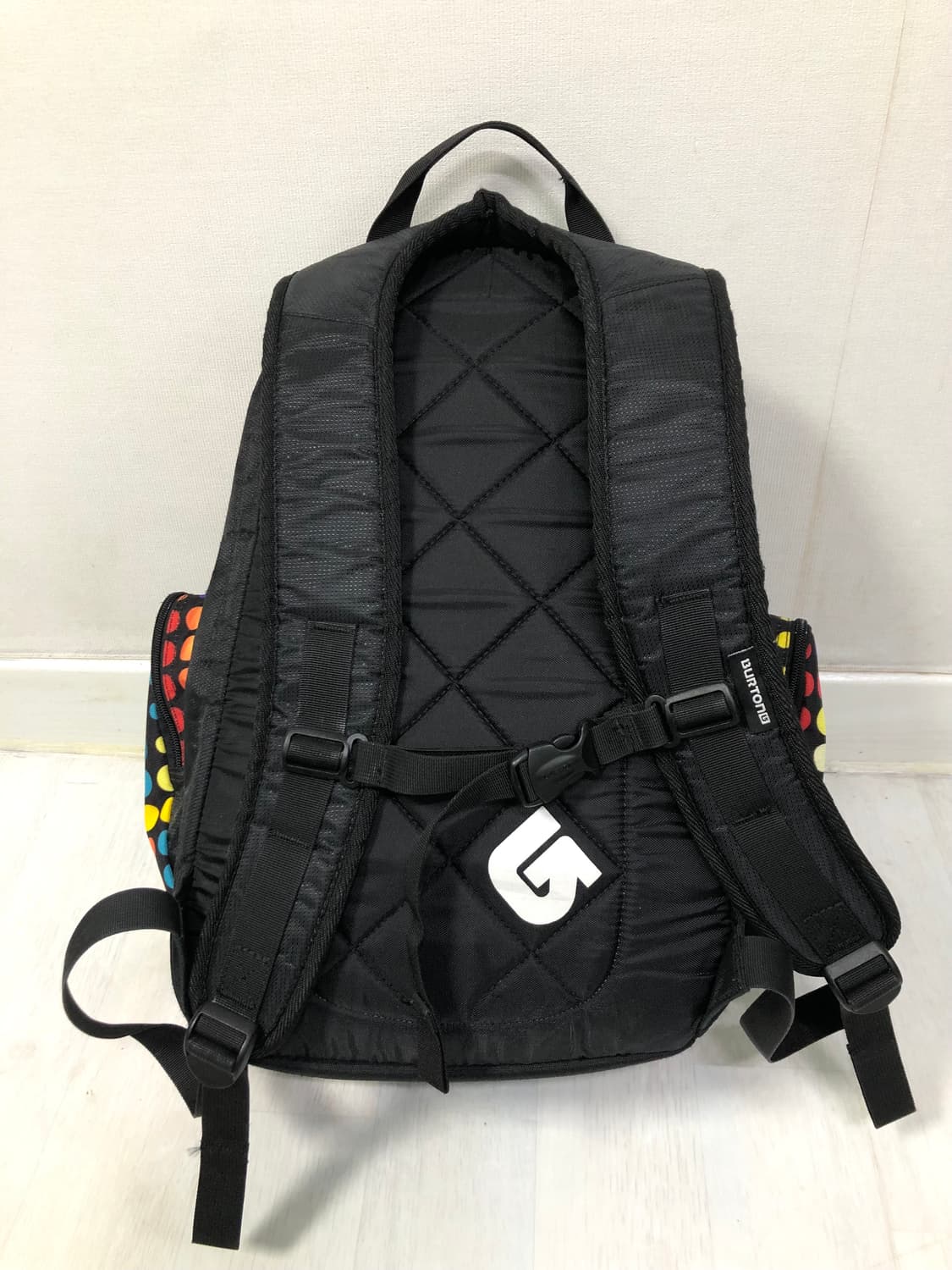 burton 버튼 도트 땡땡이 백팩 (15인치 노트북 수납가능)  상품이미지5
