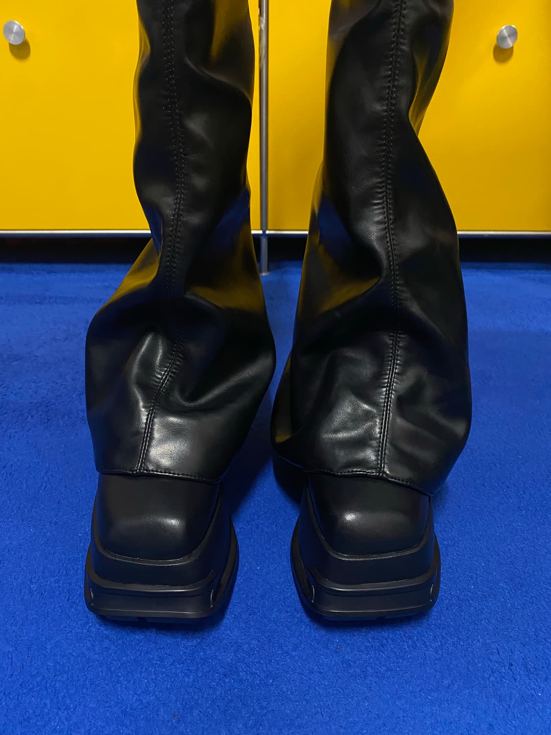 DaphneLab 블랙 레더 롱부츠 상품이미지4