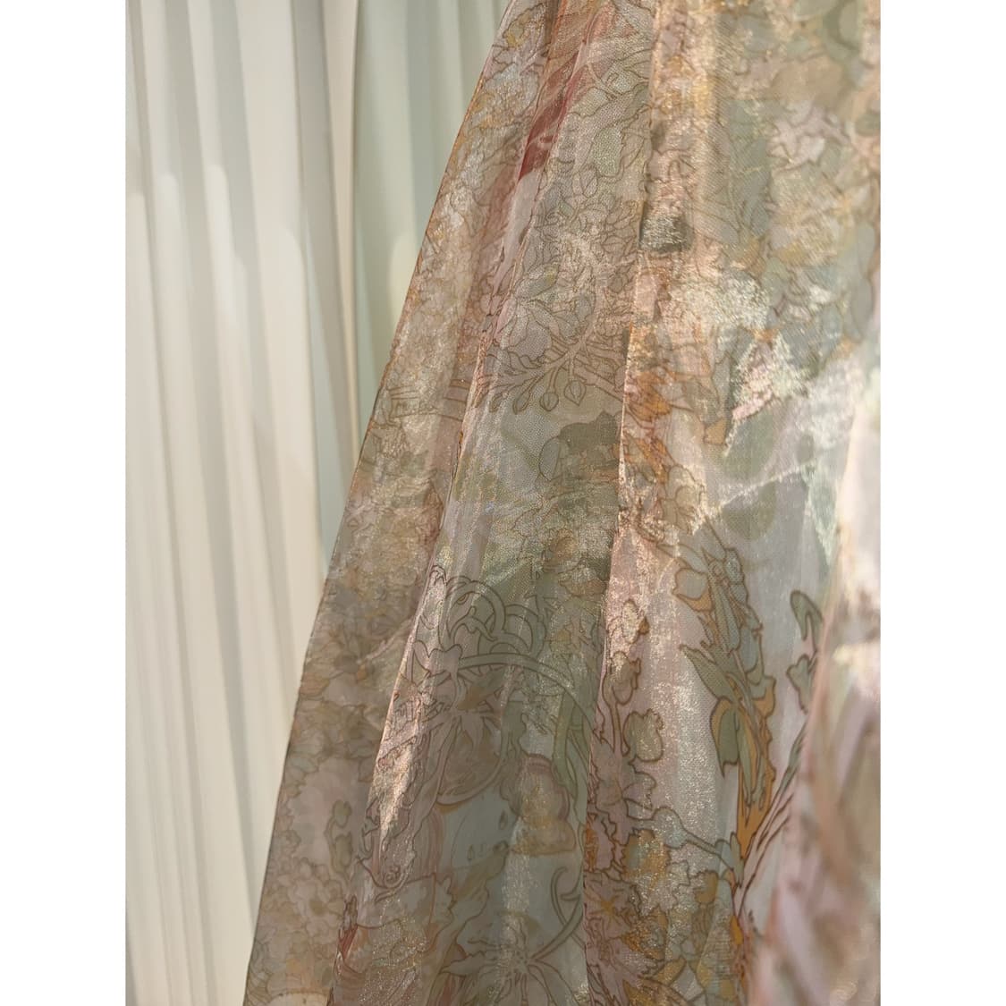 오로라 빛 레이스 스커트 상품이미지4