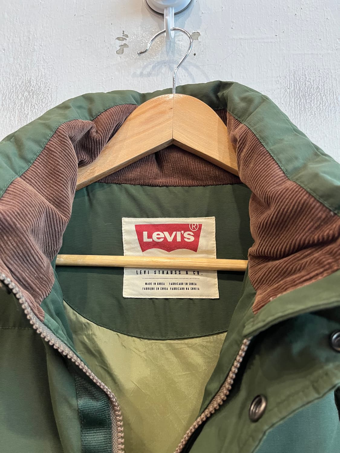 리바이스 유틸리티 다운 패딩 S 상품이미지4