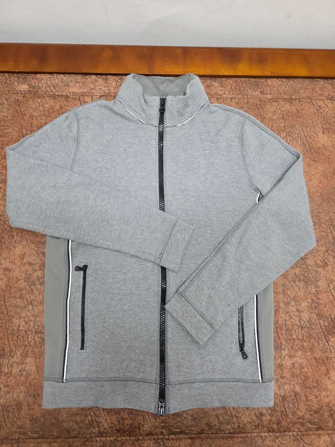 휴고보스 트레이닝 집업 저지 S 상품이미지1