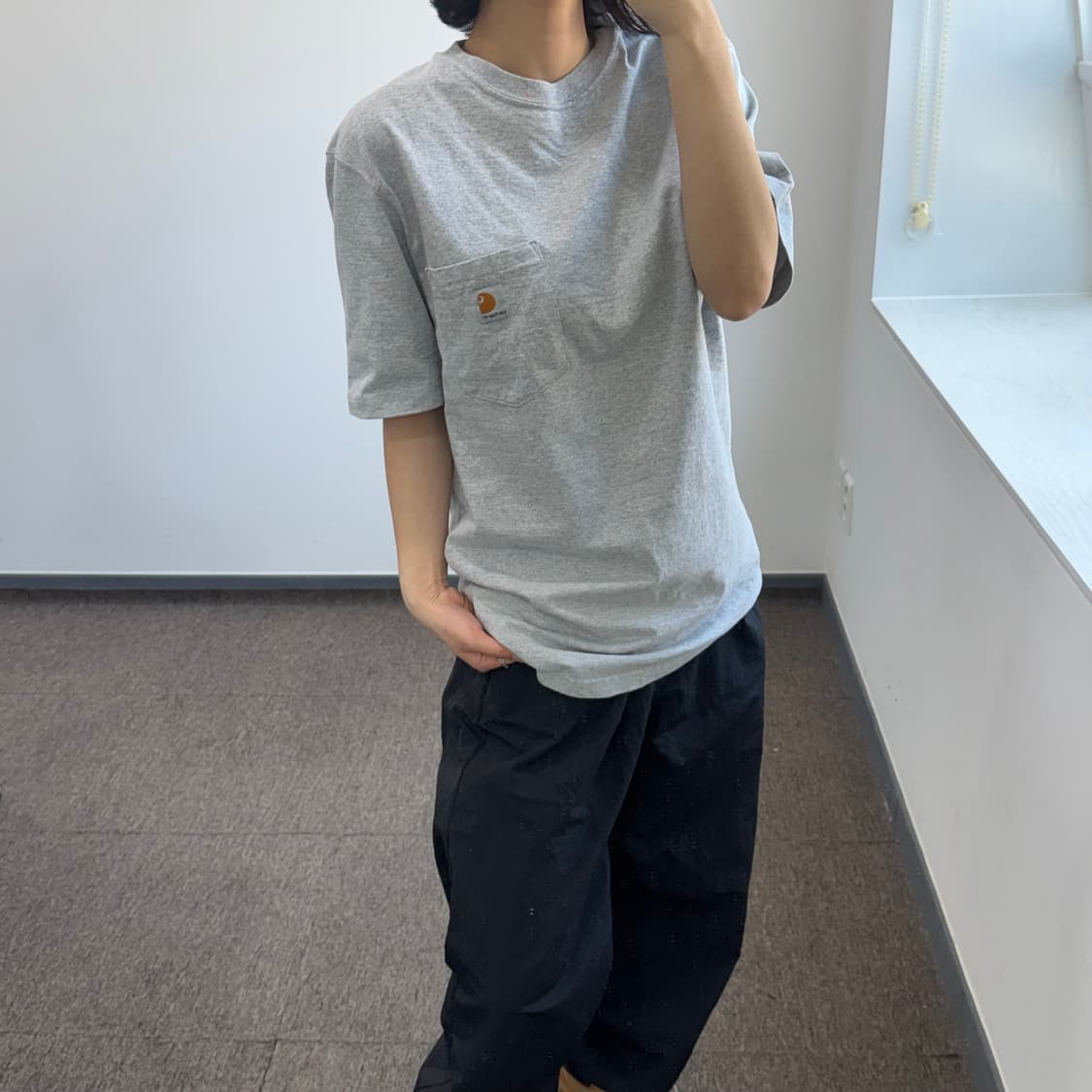 Carhartt 칼하트 원포켓 그레이 반팔티  상품이미지2