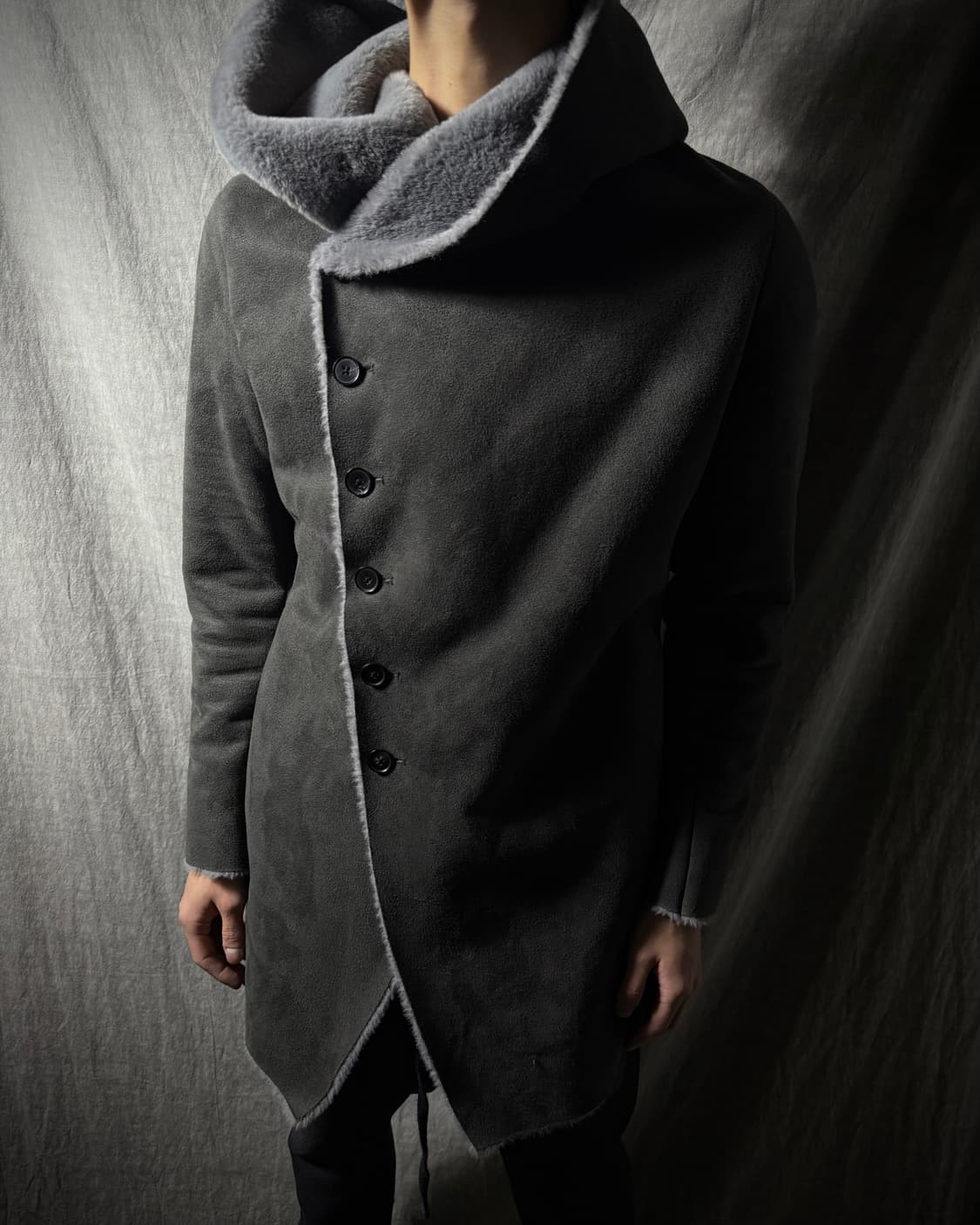 NO ID. Asymmetric Shearling Hooded Coat 상품이미지1