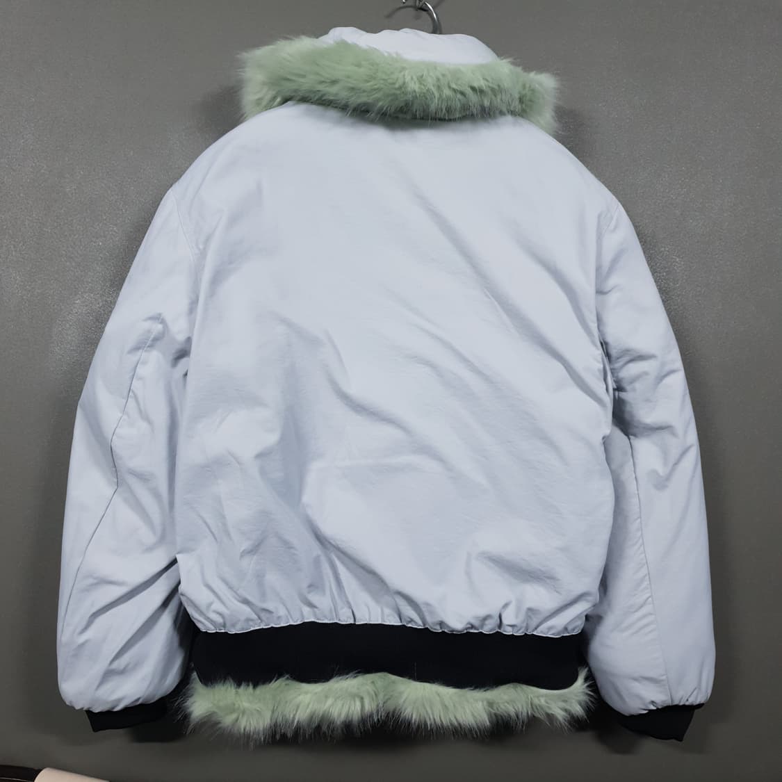 실측 L) 나이키 엠부쉬 리버서블 양면 오버핏 빅스우시 민트 퍼 자켓 상품이미지10