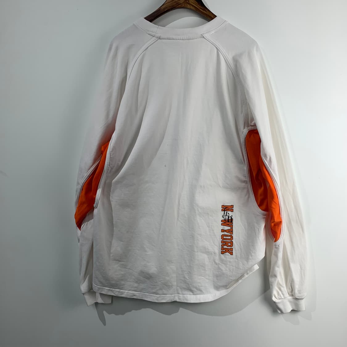 페치선데이 스펠아웃 화이트 스웻 긴팔티셔츠 상품이미지3