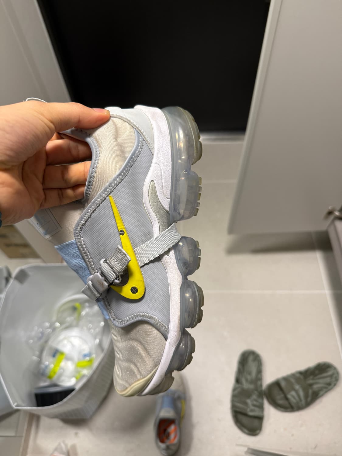 나이키 베이퍼맥스 플러스 파리 260 상품이미지1