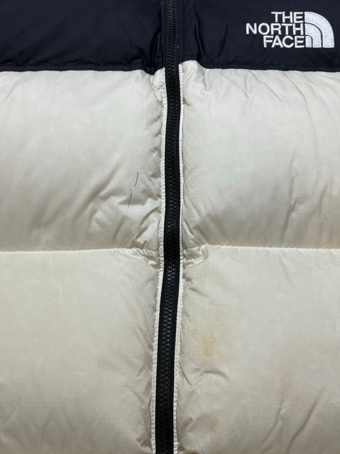 노스페이스 눕시 패딩조끼 크림 XL 사이즈 상품이미지2