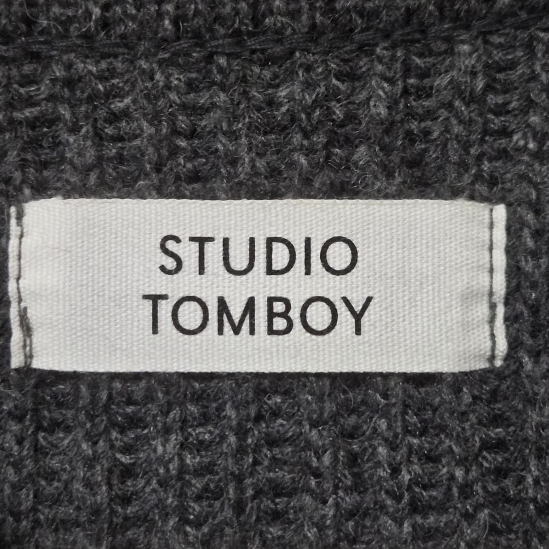 스튜디오톰보이 2022 하프집업 니트 / 여성 니트/ 여자 니트 상품이미지2