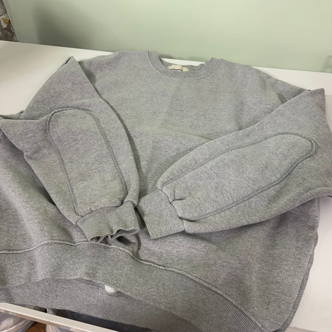 OS 모어데이 그레이 오버핏 스웻셔츠 맨투맨 상품이미지2