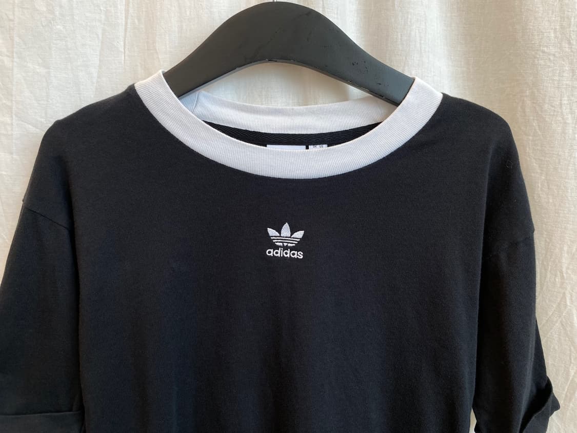 ADIDAS 블랙 크롭 반팔티셔츠(M) 상품이미지3