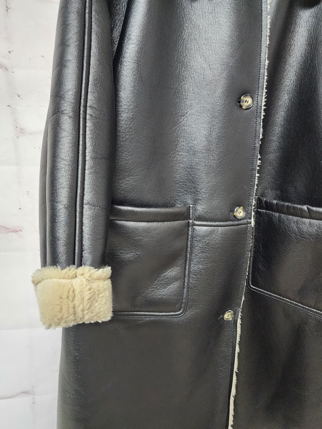 스튜디오 톰보이 무스탕 코트 상품이미지3