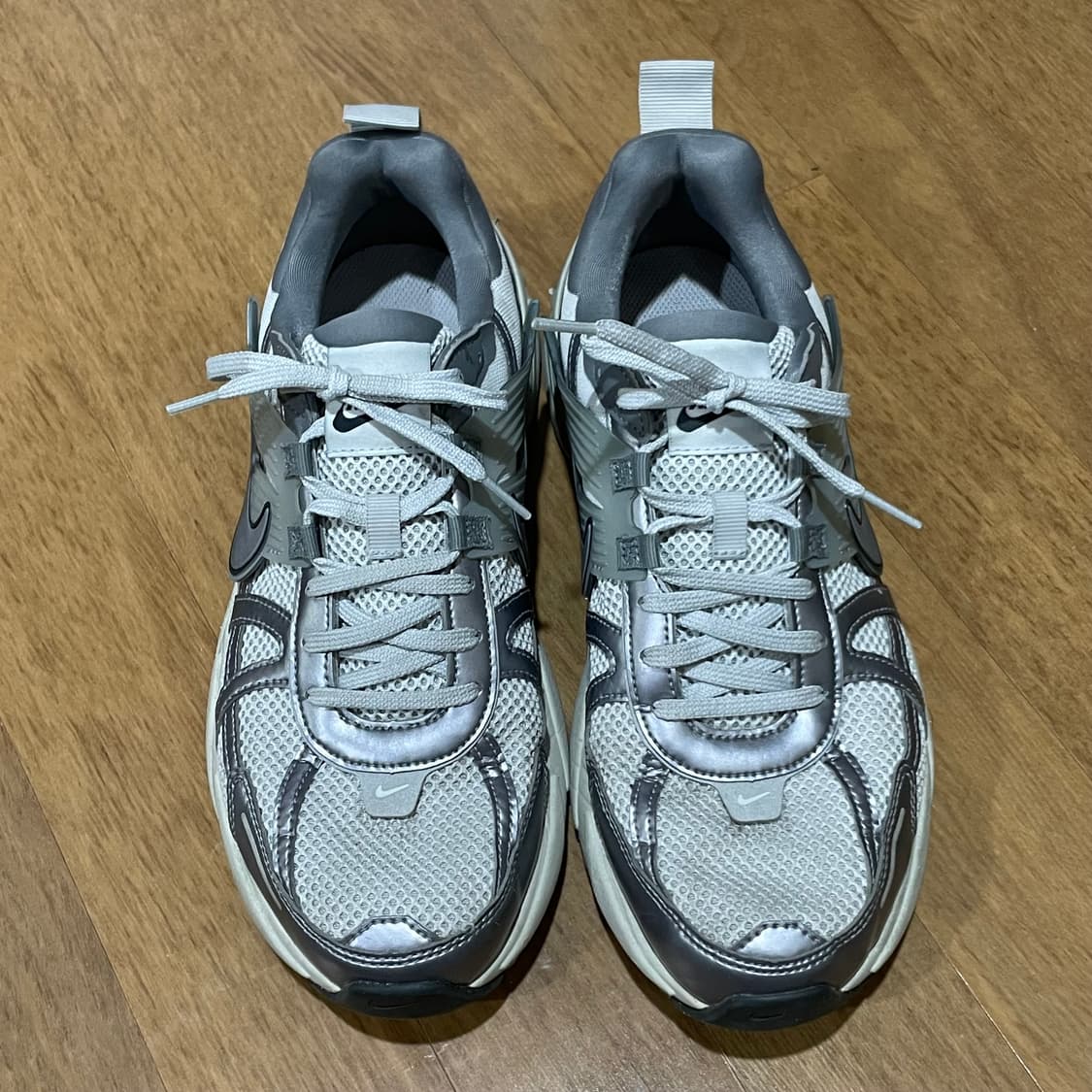 나이키 V2K 런닝화 울프그레이 280 상품이미지2