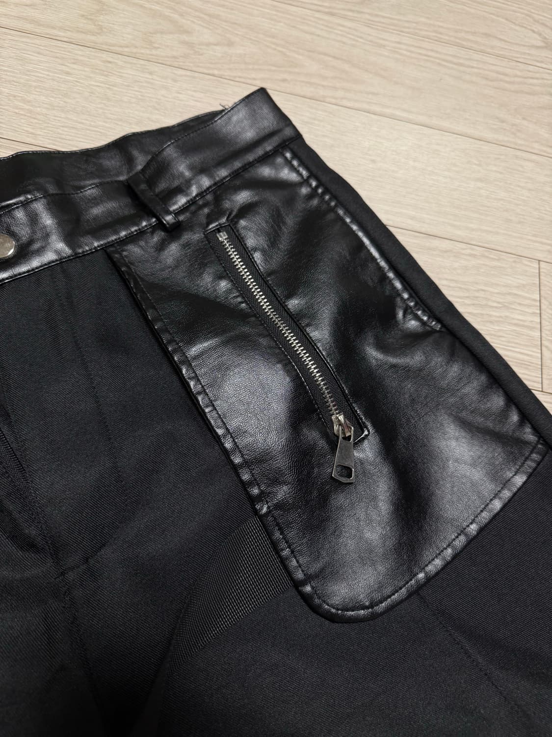 버튼 디테일 플레어 팬츠 상품이미지4